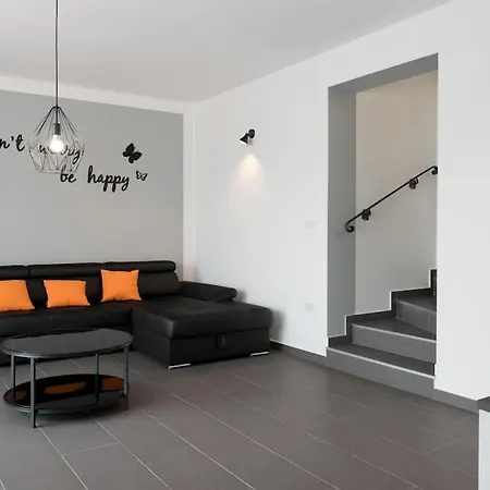 Casa Mia Trget